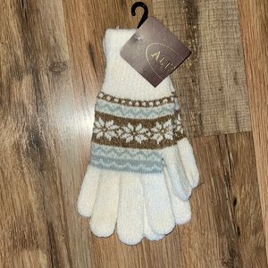 NWT Winter Gloves